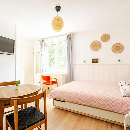 Elie Apartment